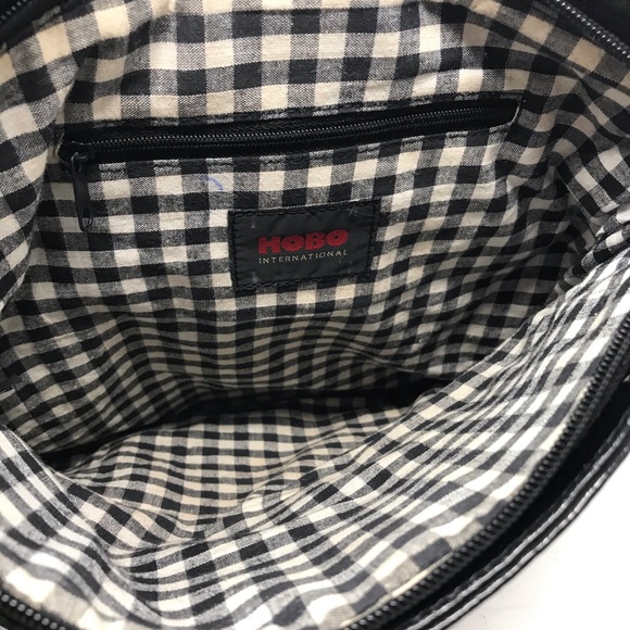 HOBO International black leather clutch - Picture 7 of 8